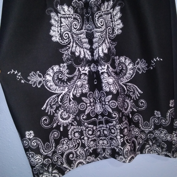 B / W Sheath Printed Design Dress 6 Liz Claiborne - Picture 6 of 8